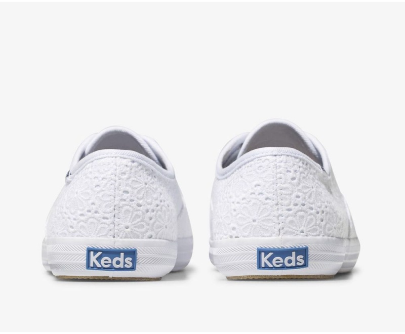 Keds Champion Daisy Eyelet Αθλητικα Παπουτσια γυναικεια ασπρα | RVC639208